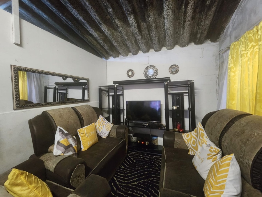 2 Bedroom Property for Sale in Pacaltsdorp Western Cape